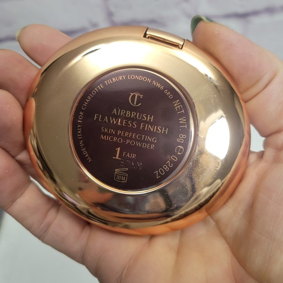 NEW Charlotte Tilbury Airbrush Flawless Finish Skin Perfecting Powder 1 Fair - Picture 4 of 5